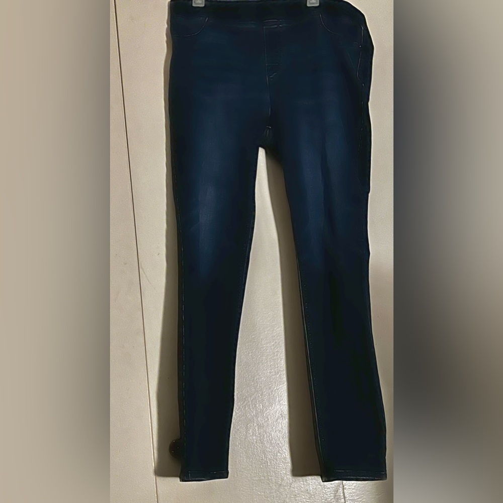 Women’s plus size jeggings